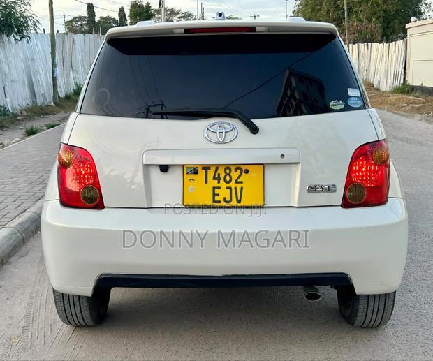 Toyota IST 2006 White