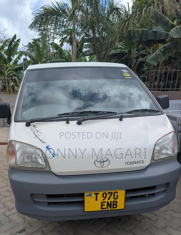 Toyota TownAce 2005 White
