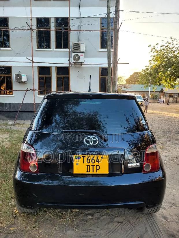 Toyota IST 2005 Black