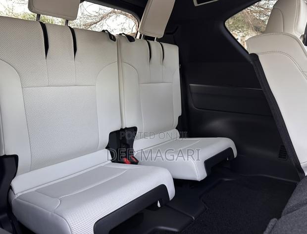 Lexus LX 2025 White