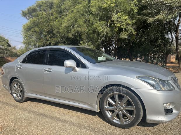Toyota Crown 2009 Silver