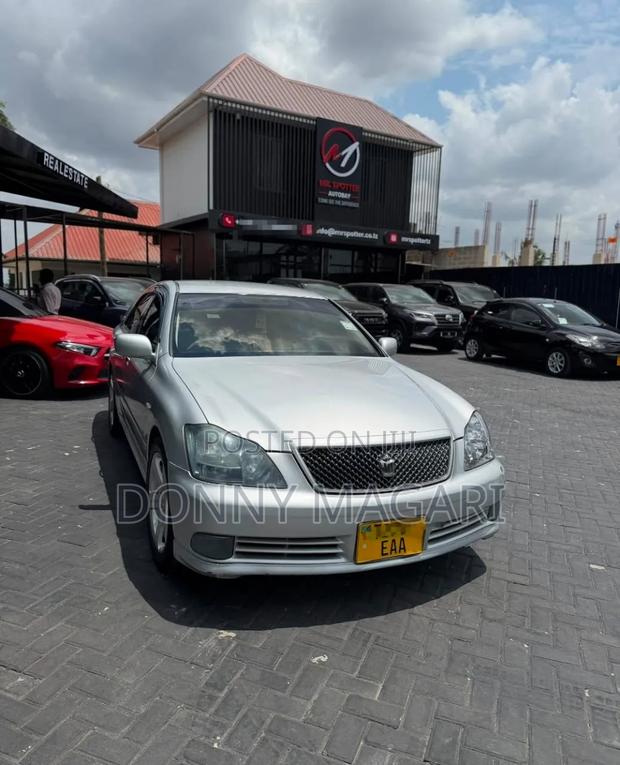 Toyota Crown 2006 Silver