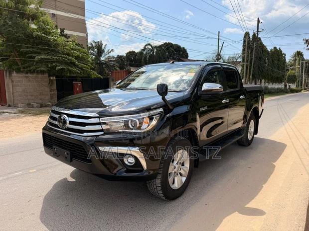Toyota Hilux 2019 Black