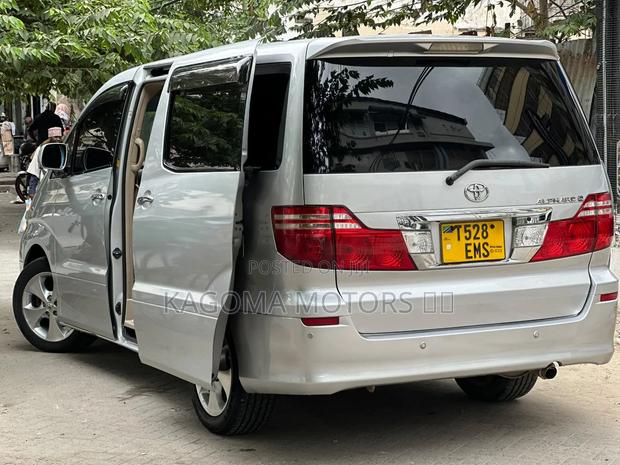 Toyota Alphard 2006 Silver