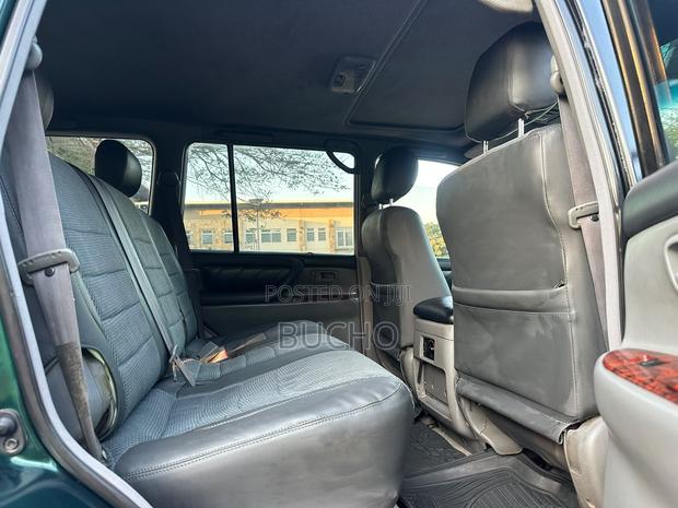 Toyota Land Cruiser 2000 Green