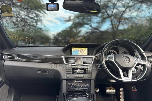Mercedes-Benz E-Class 2012 Black