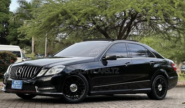 Mercedes-Benz E-Class 2012 Black