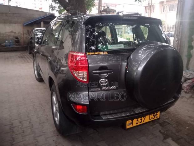 Toyota RAV4 2.4 2005 Gray