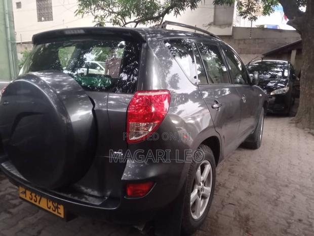 Toyota RAV4 2.4 2005 Gray