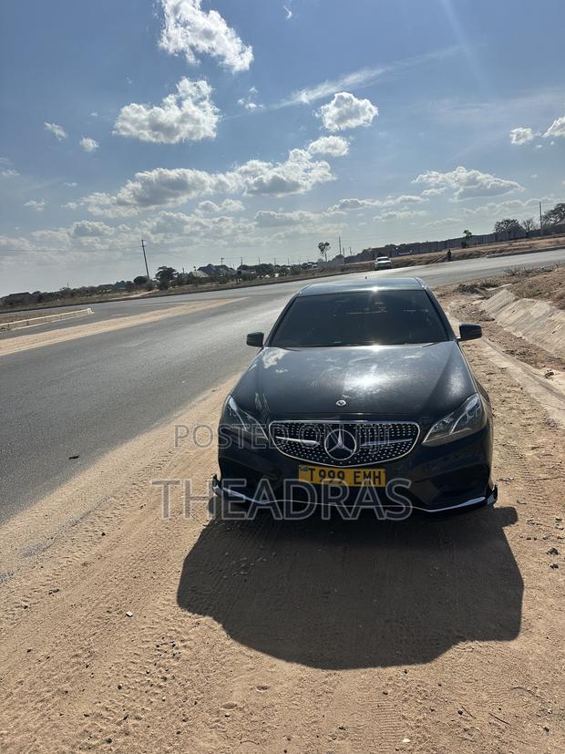 Mercedes-Benz E200 2014 Black