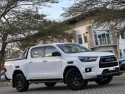 Toyota Hilux 2023 White for sale