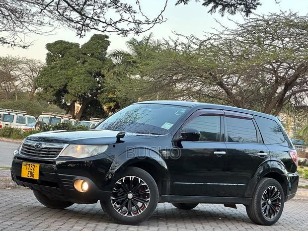 Subaru Forester 2010 Black
