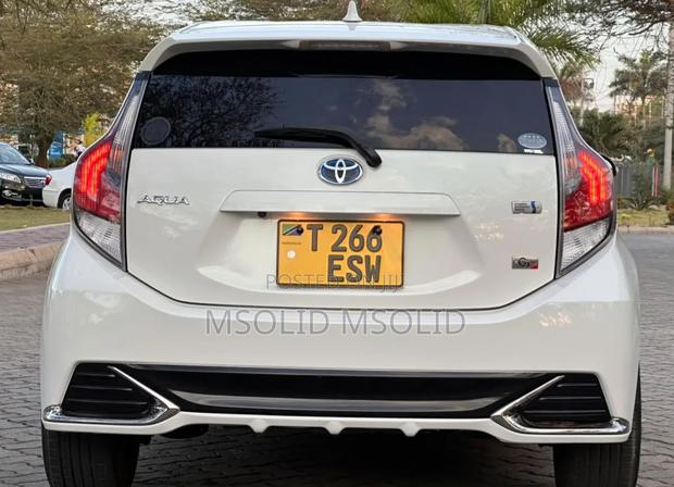 Toyota Aqua 2017 White