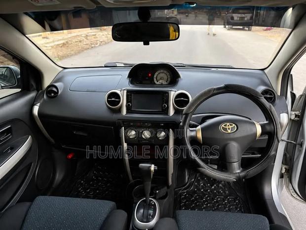 Toyota IST 2006 Silver