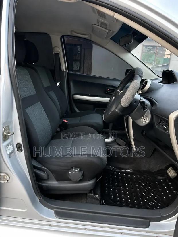Toyota IST 2006 Silver