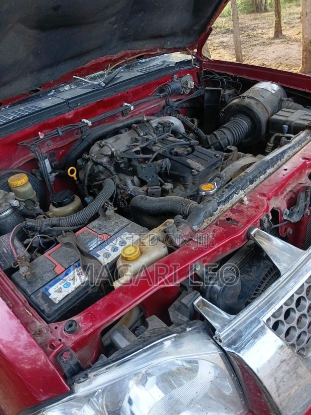 Nissan Hardbody 2000i 2005 Maroon