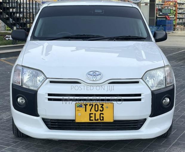 Toyota Probox 2006 White