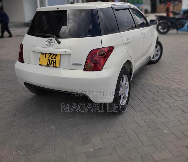 Toyota IST 2005 Pearl