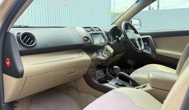 Toyota Vanguard 2008 Gold