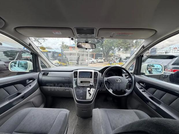 Toyota Alphard 2005 White