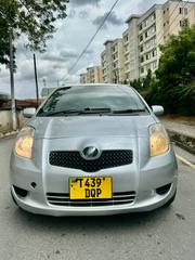Toyota Vitz 2006 Silver for sale