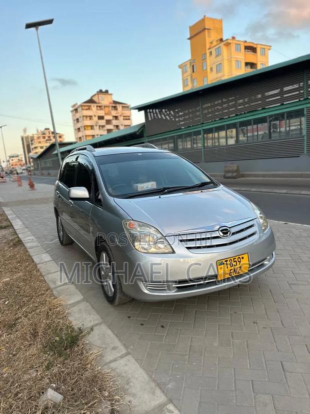Toyota Corolla 2005 Silver