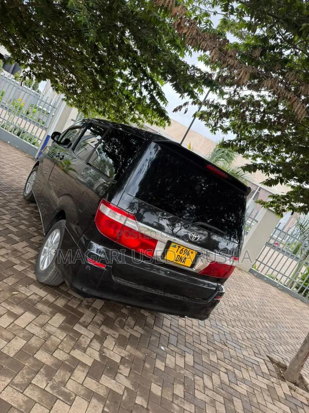 Toyota Alphard 2004 Black