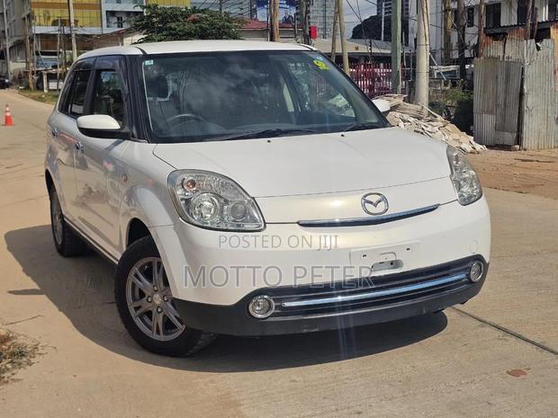 Mazda Verisa 2008 White