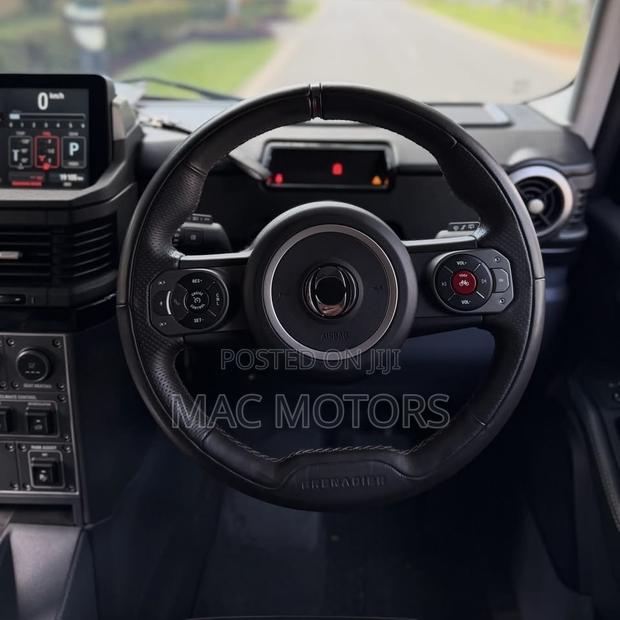 INEOS Grenadier Fieldmaster 4WD 2024 Black