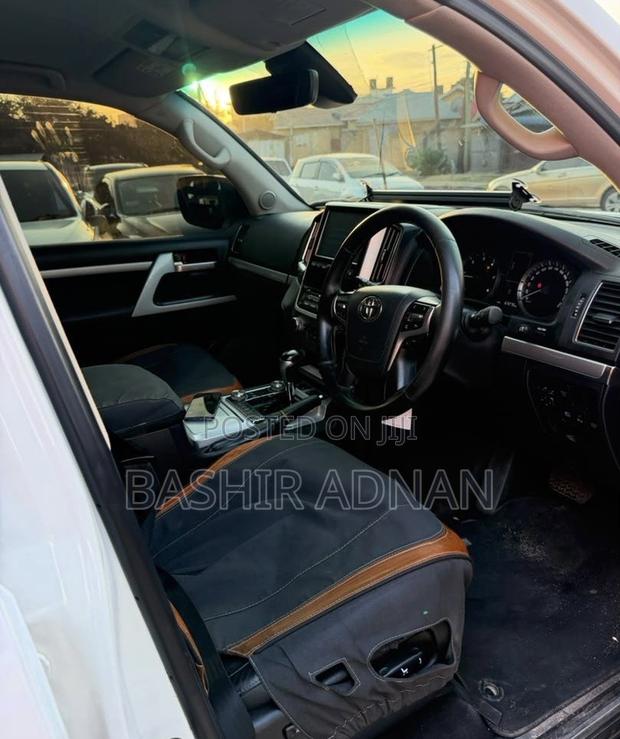 Toyota Land Cruiser 4.5 V8 TD 2016 White