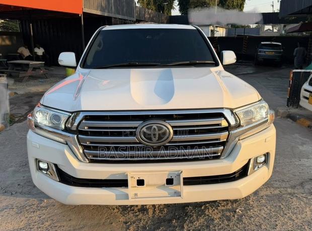 Toyota Land Cruiser 4.5 V8 TD 2016 White