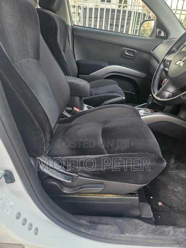 Mitsubishi Outlander 2006 White