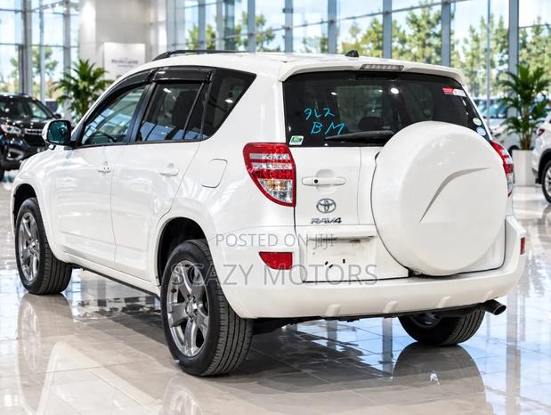 Toyota RAV4 2008 White
