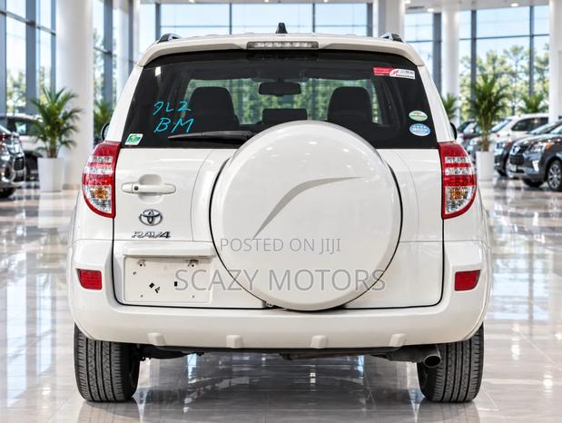 Toyota RAV4 2008 White