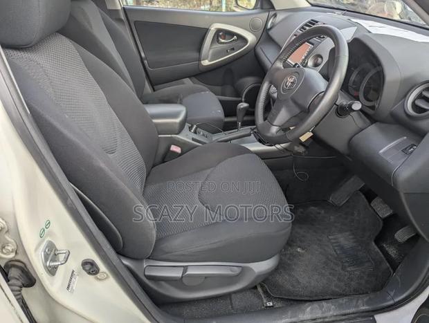 Toyota RAV4 2006 White