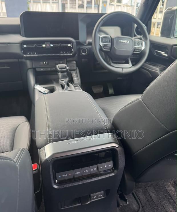 Toyota Land Cruiser Prado 2025 Black