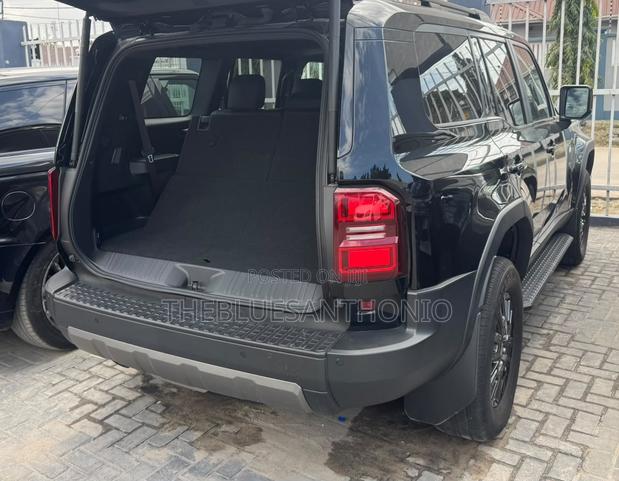 Toyota Land Cruiser Prado 2025 Black