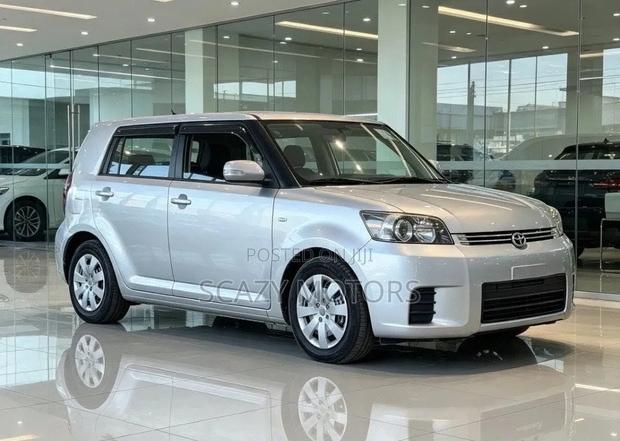 Toyota Corolla Rumion 2009 Silver