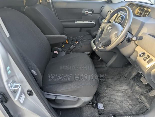 Toyota Corolla Rumion 2009 Silver