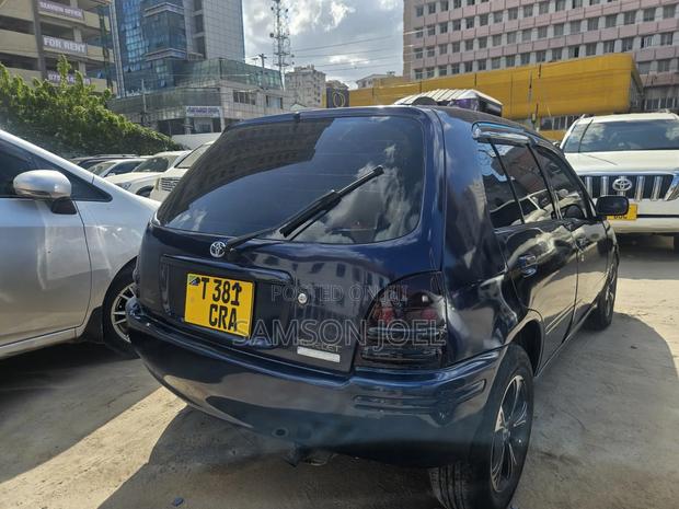 Toyota Starlet 2002 Blue
