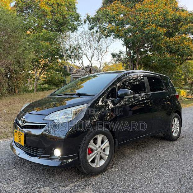 Toyota Ractis 2012 Black