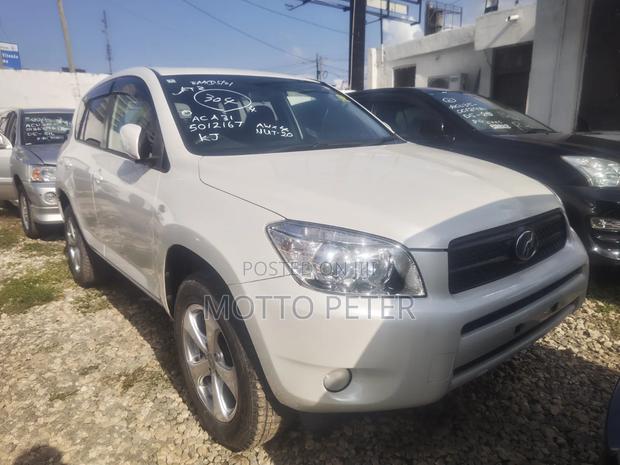 Toyota RAV4 2006 White