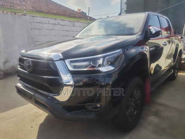 Toyota Hilux 2023 Black