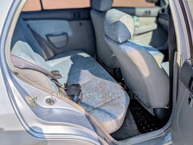 Toyota Starlet 1999 Silver