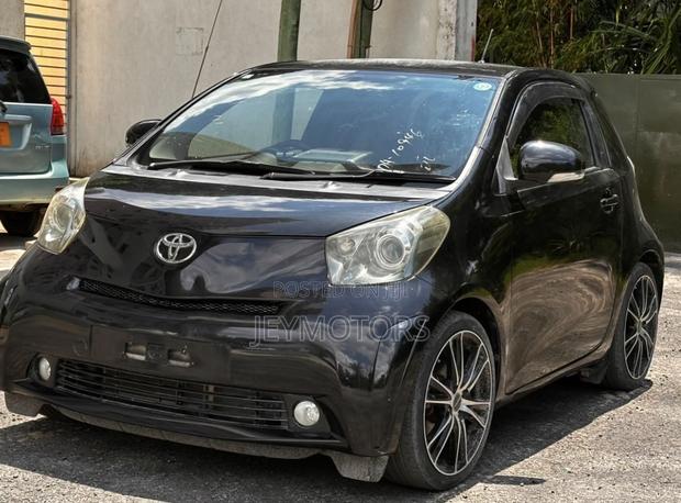 Toyota iQ 2010 Black