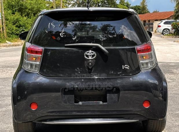 Toyota iQ 2010 Black