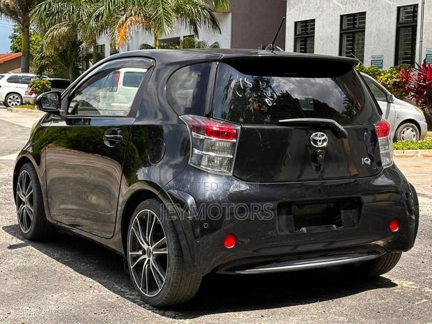 Toyota iQ 2010 Black