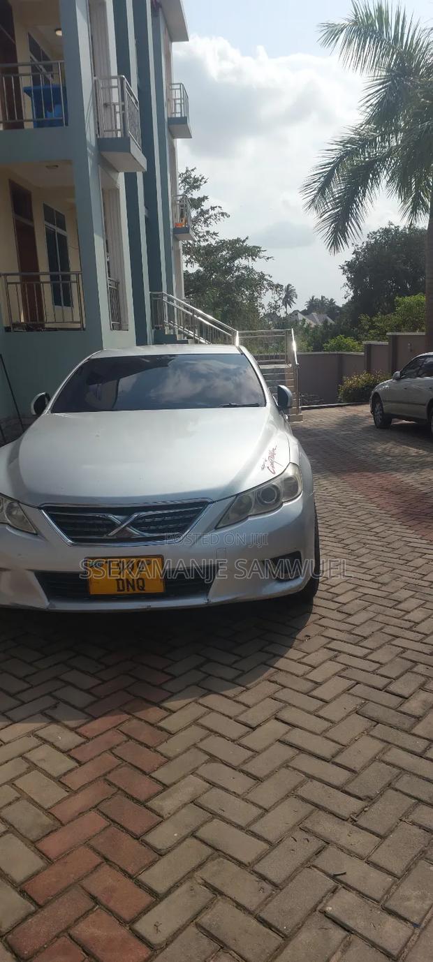 Toyota Mark X 2.5 AWD 2015 Silver