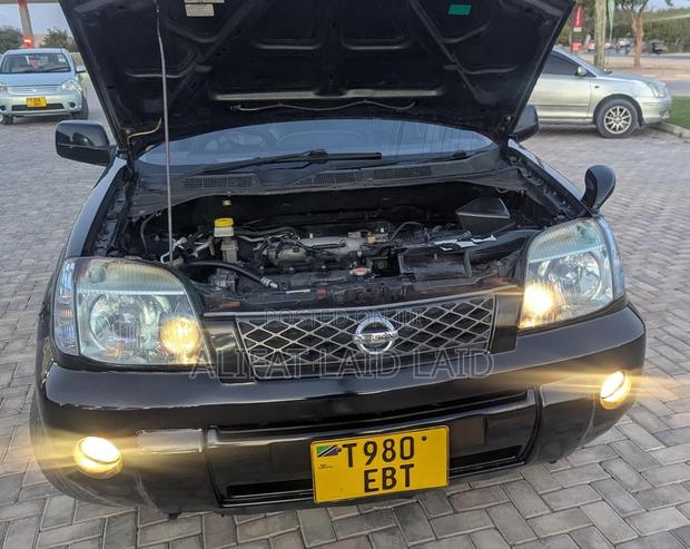 Nissan X-Trail 2005 Black