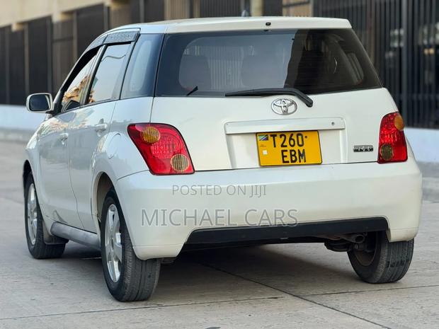 Toyota IST 2003 White